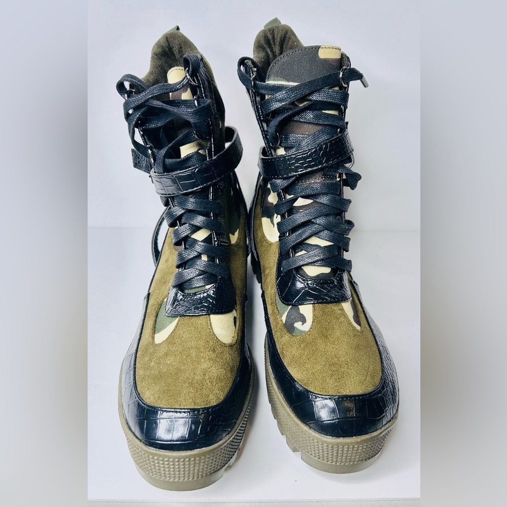 Combat Military Print Lug Sole Lace Up Chunky Heel Boots Cape Robbin Sz 8 - Picture 2 of 9